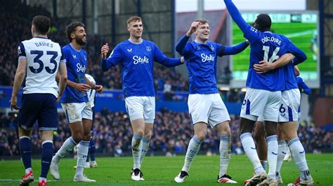 Everton 3.
